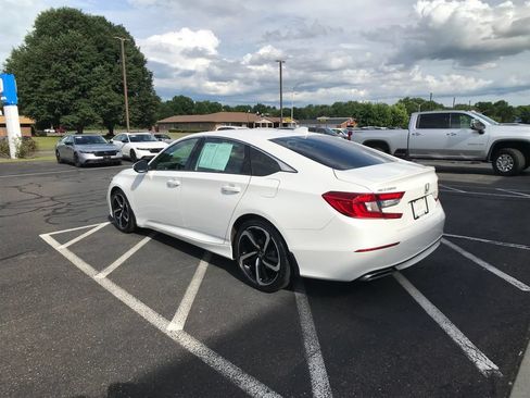 Used 2020 Honda Accord Sport image 8
