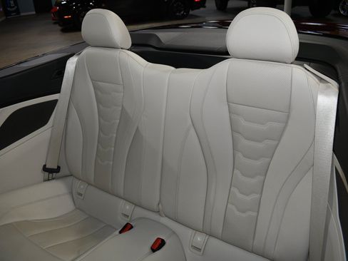 Used 2023 BMW M850i xDrive Convertible w/ Driving Assistance Package AWD/4WD image 17