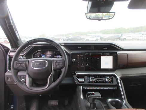 New 2026 GMC Sierra 1500 Denali Ultimate AWD/4WD image 17