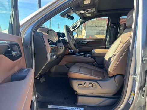 New 2026 Chevrolet Suburban High Country w/ Sun And Tow Package image 11