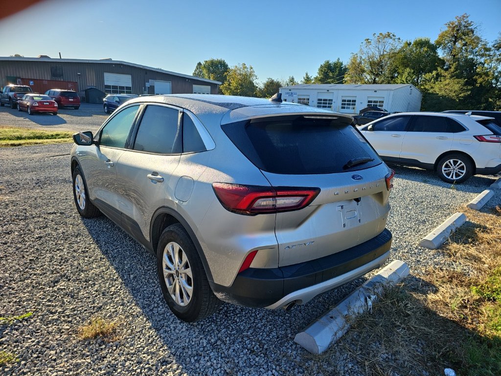 Used 2023 Ford Escape Active w/ Tech Pack #2 AWD/4WD image 10