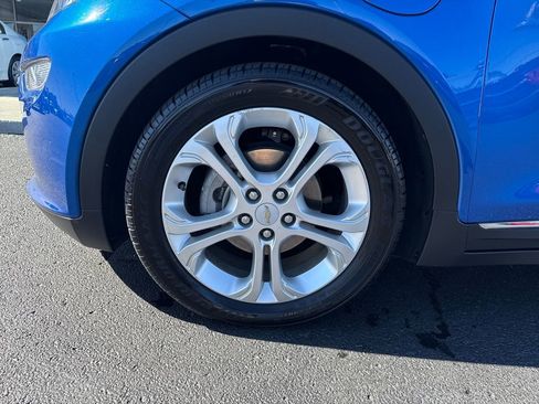 Used 2017 Chevrolet Bolt LT image 31