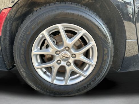 Used 2025 Chrysler Pacifica Select FWD image 18