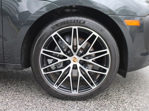 Used 2025 Porsche Macan image 15