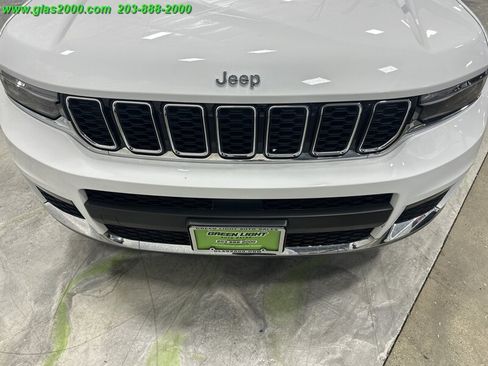 Used 2023 Jeep Grand Cherokee L Limited AWD/4WD image 24