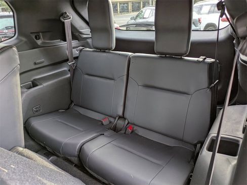 Used 2022 Mitsubishi Outlander SEL image 16