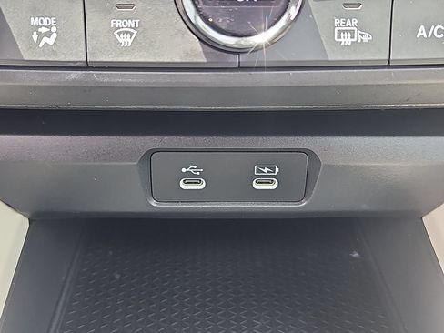 Certified 2023 Honda Accord EX image 17
