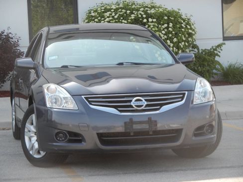 Used 2010 Nissan Altima 2.5 FWD image 5