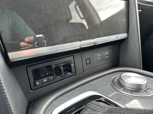 Used 2022 Nissan Armada SV w/ Cargo Package AWD/4WD image 33