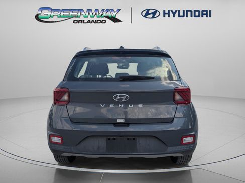 Certified 2025 Hyundai Venue Limited FWD image 7