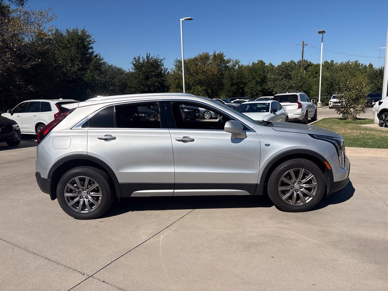 Used 2019 Cadillac XT4 Premium Luxury FWD image 4