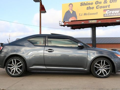 Used 2014 Scion tC image 7