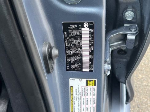 Certified 2025 Toyota Corolla LE image 30