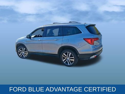 Used 2018 Honda Pilot Touring image 5