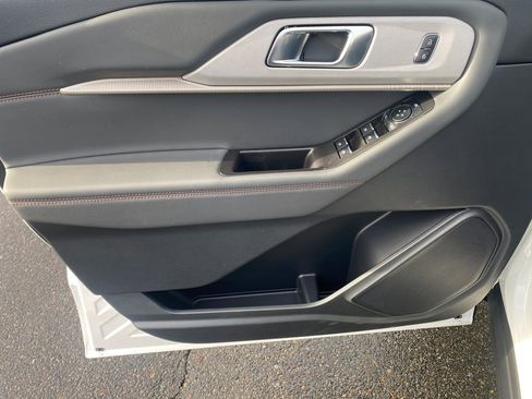 New 2026 Ford Explorer Active image 13