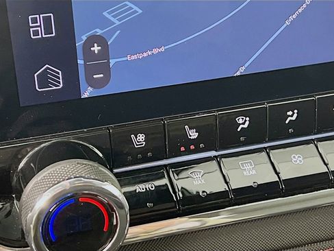 Certified 2025 Chevrolet Colorado Z71 w/ Technology Package image 19