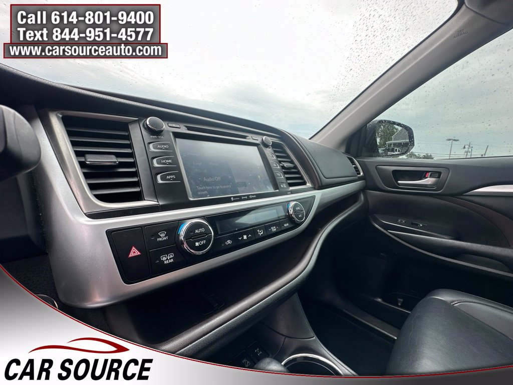 Used 2019 Toyota Highlander XLE AWD/4WD image 12