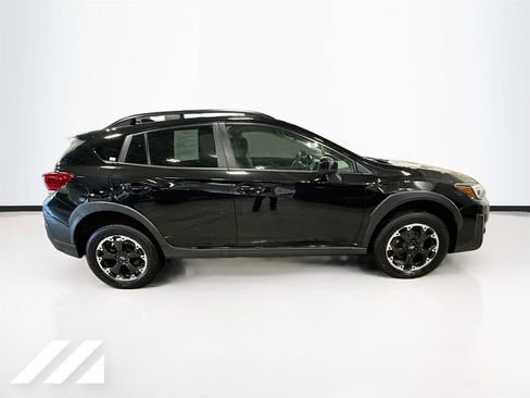 Used 2021 Subaru Crosstrek 2.0i Premium image 4