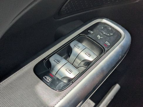 Used 2025 Mercedes-Benz E 350 Sedan image 9