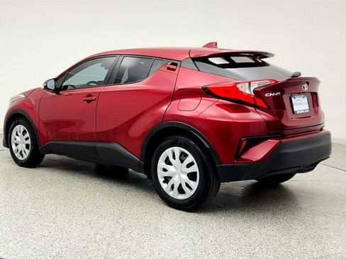 Used 2019 Toyota C-HR LE FWD image 7