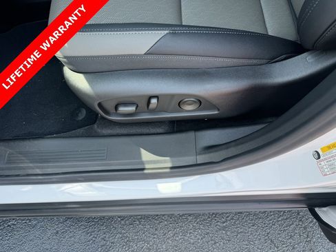 New 2026 Chevrolet Equinox LT w/ Convenience Package II image 14