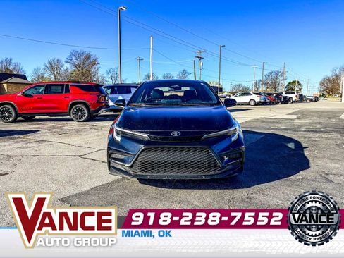 Used 2024 Toyota Corolla SE FWD image 2