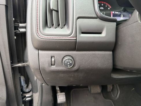 Used 2016 GMC Canyon SLE w/ All Terrain Package image 31