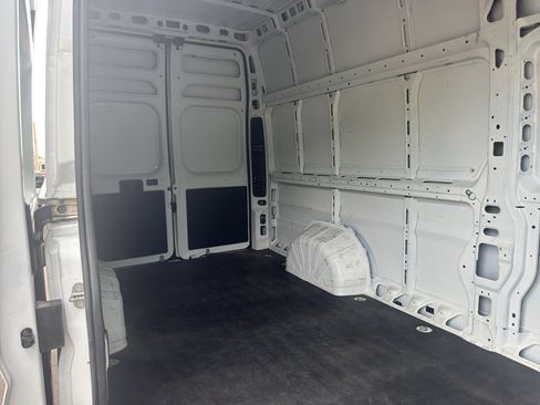 Used 2023 RAM ProMaster 3500 w/ Lane Management Group FWD image 4