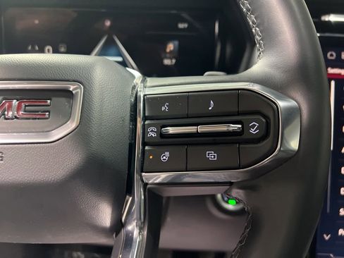 Used 2025 GMC Terrain Elevation image 27
