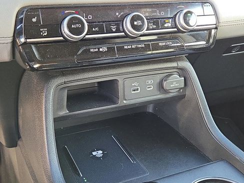 Used 2023 Honda Pilot EX-L image 30