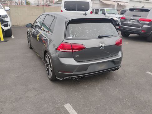 Used 2018 Volkswagen Golf R 4-Door image 3