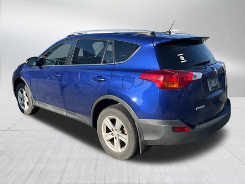 Used 2014 Toyota RAV4 XLE AWD/4WD image 4