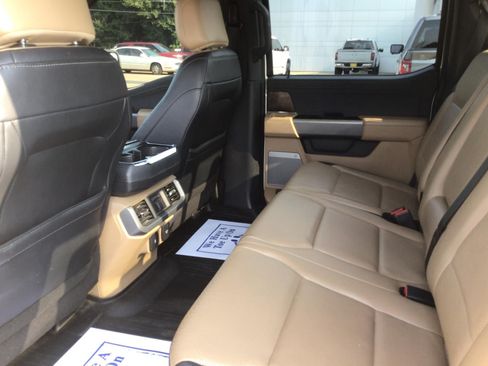 Used 2022 Ford F150 Lariat w/ Equipment Group 502A High AWD/4WD image 19