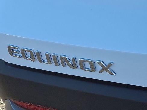 New 2026 Chevrolet Equinox LT w/ Convenience Package II image 11