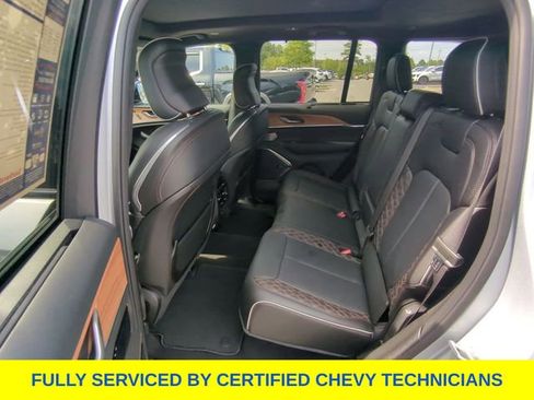 Used 2026 Jeep Grand Cherokee Summit w/ Adv Protech Group IV AWD/4WD image 40
