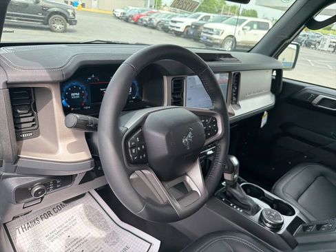New 2026 Ford Bronco Outer Banks AWD/4WD image 9