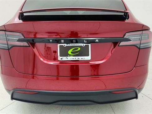 Used 2024 Tesla Model X image 12