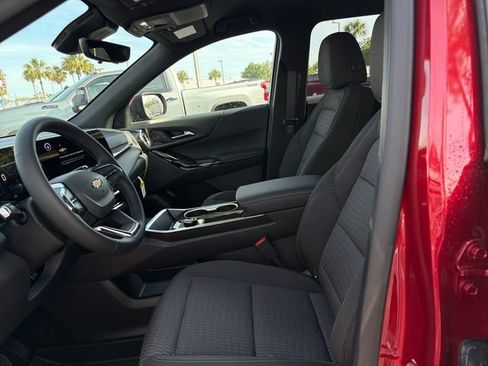 New 2026 Chevrolet Equinox LT w/ Safety and Technology Package FWD image 21