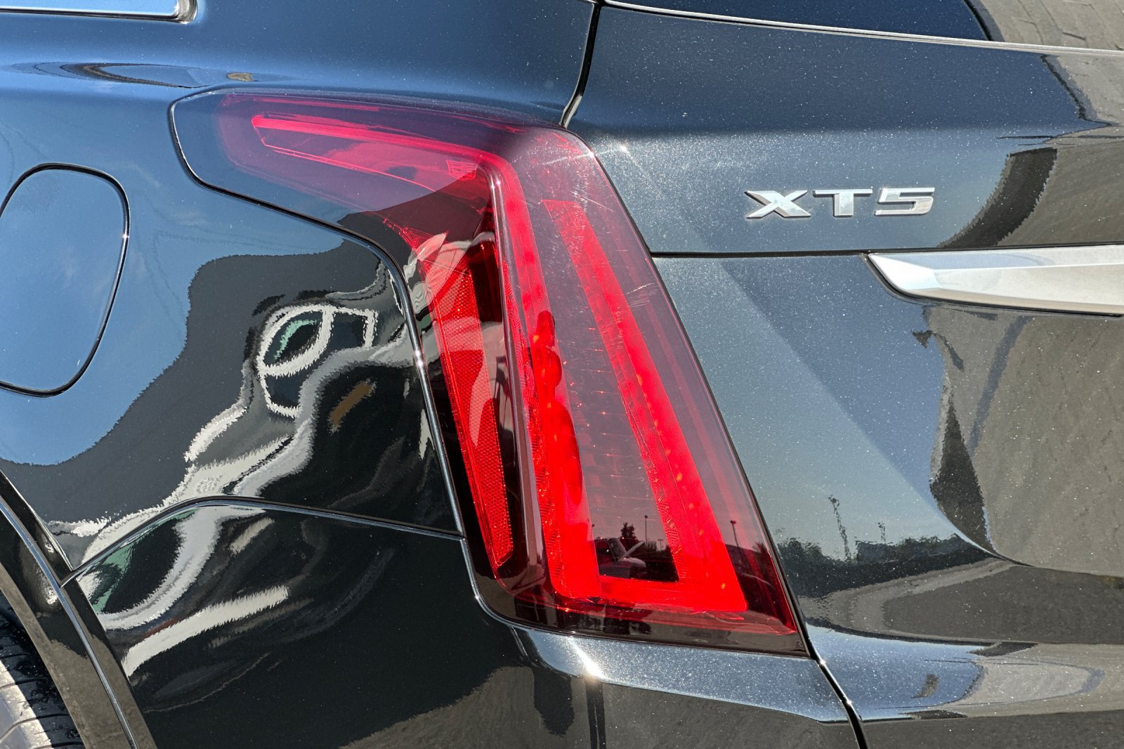 Certified 2023 Cadillac XT5 Premium Luxury FWD image 39