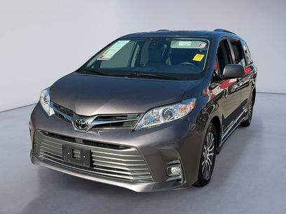 Used 2020 Toyota Sienna XLE Premium w/ Carpet Mat Package