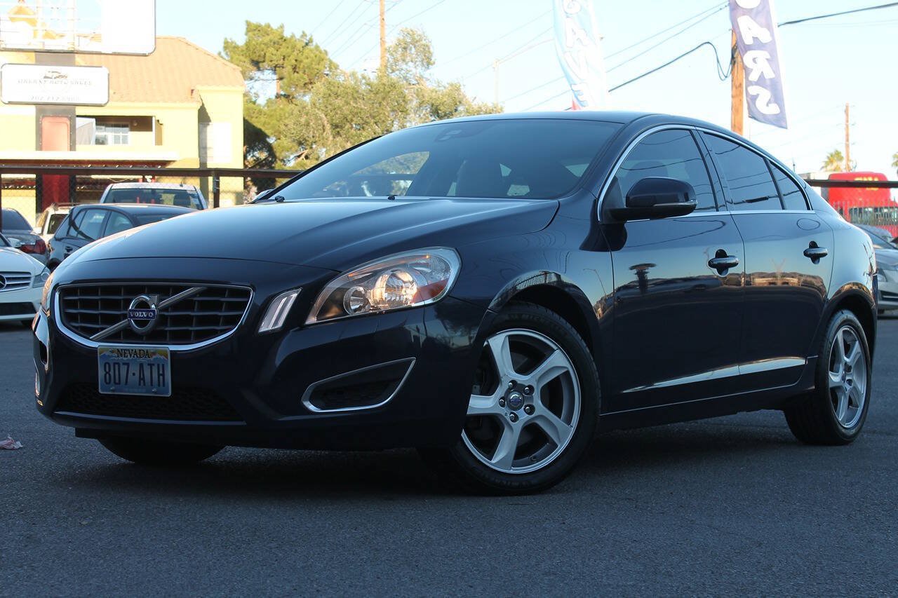 Used 2012 Volvo S60 T5 w/ Climate Pkg FWD image 3