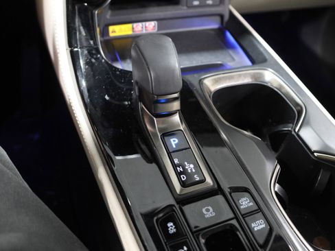 Used 2025 Lexus NX 450h+ AWD w/ Luxury Package image 32