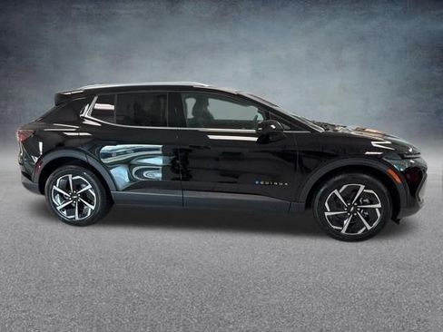 New 2026 Chevrolet Equinox EV LT FWD image 8