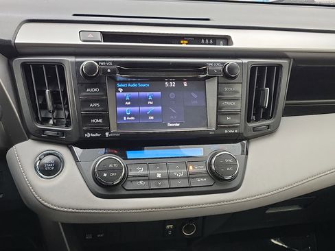 Used 2018 Toyota RAV4 XLE image 20