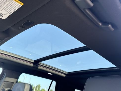 Used 2023 GMC Yukon Denali w/ LPO, Floor Liner Package AWD/4WD image 31