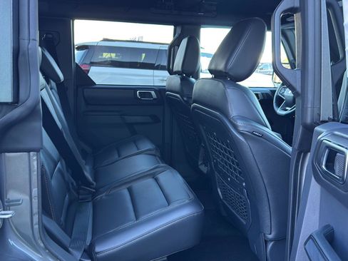 New 2025 Ford Bronco Badlands image 16