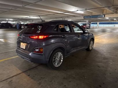 Used 2018 Hyundai Kona SEL w/ SEL Tech Package 02
