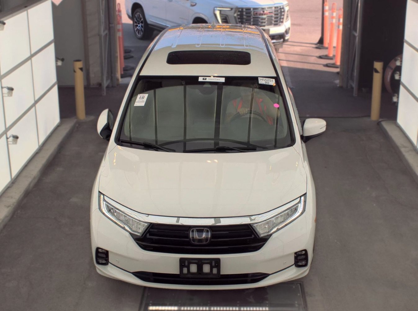 Used 2022 Honda Odyssey Touring image 2