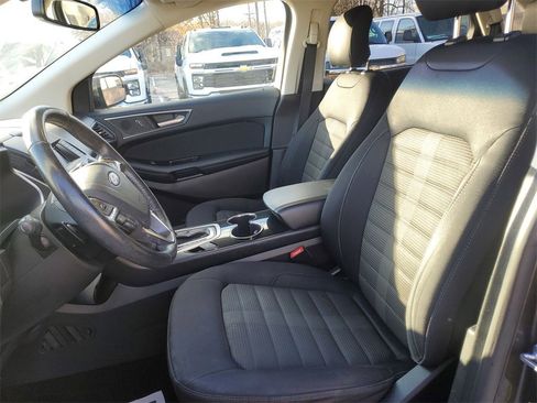 Used 2017 Ford Edge SEL image 18