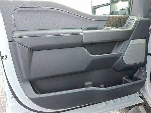 New 2025 Ford F250 Lariat w/ Lariat Ultimate Package image 9